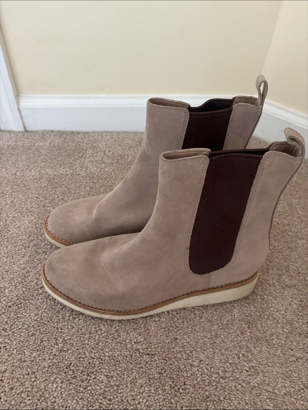 Cole Hahn/Nike Air Taupe Suede Chelsea Booties